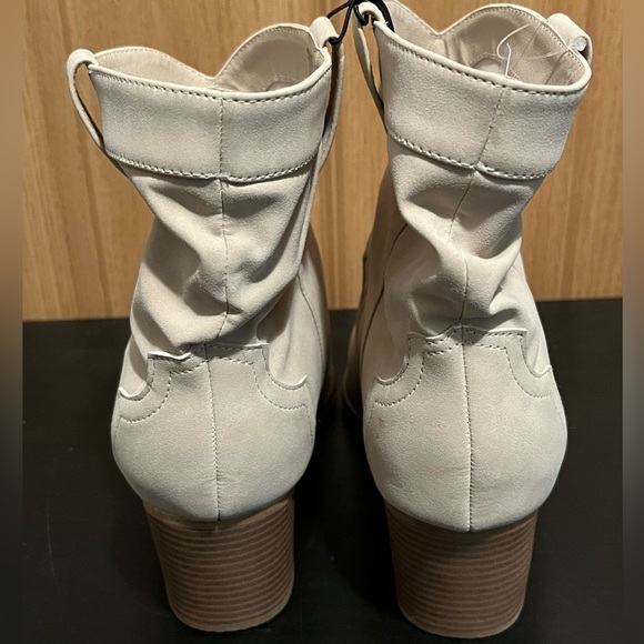Time and Tru Cream Colored Booties - Picture 11 of 14